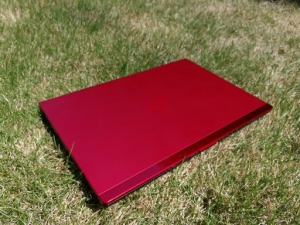 富士通 LIFEBOOK UH75/B3外観