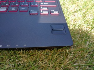 富士通 LIFEBOOK UH75/B3　指紋認証