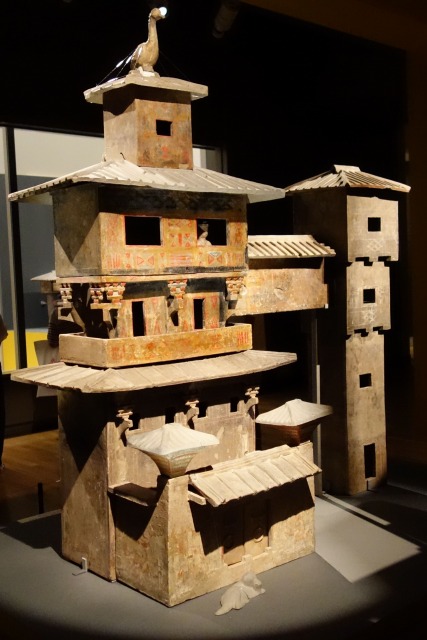 三国志展　五層穀倉楼
