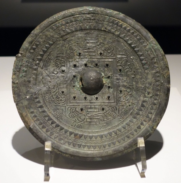 三国志展　方格規矩鳥文鏡