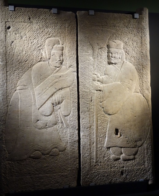 三国志展　墓門