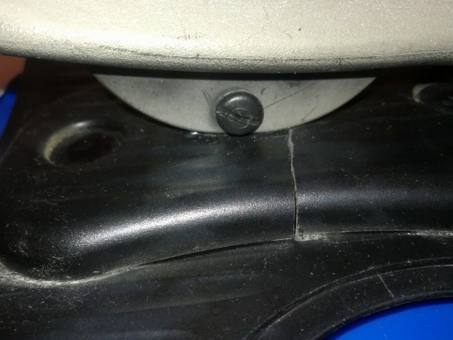 ポスチャーパッドの破損