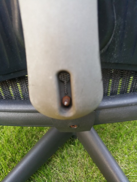 この状態でY字パーツを押し込む