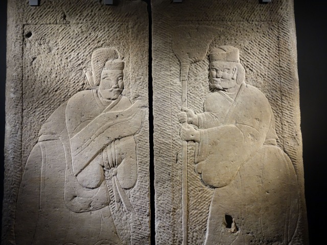 三国志展　墓門