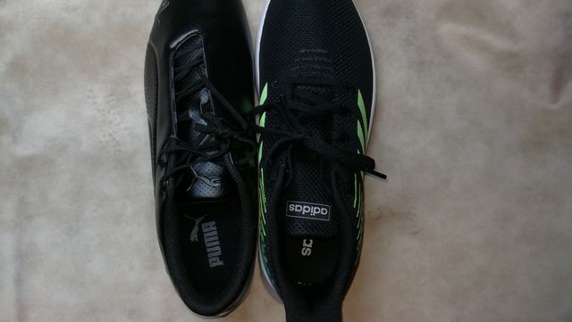 ドライビングシューズ