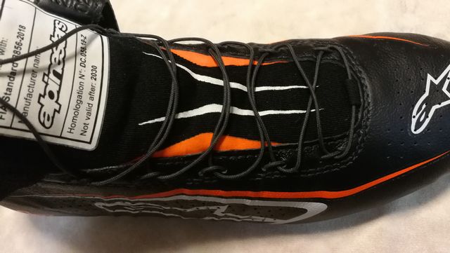 アルパインスターズ　レーシングシューズ　TECH-1 Z V2